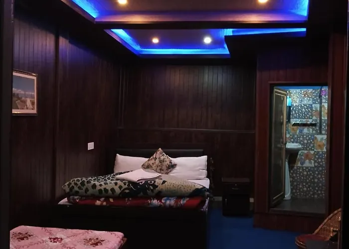Goonkeshari Homestay