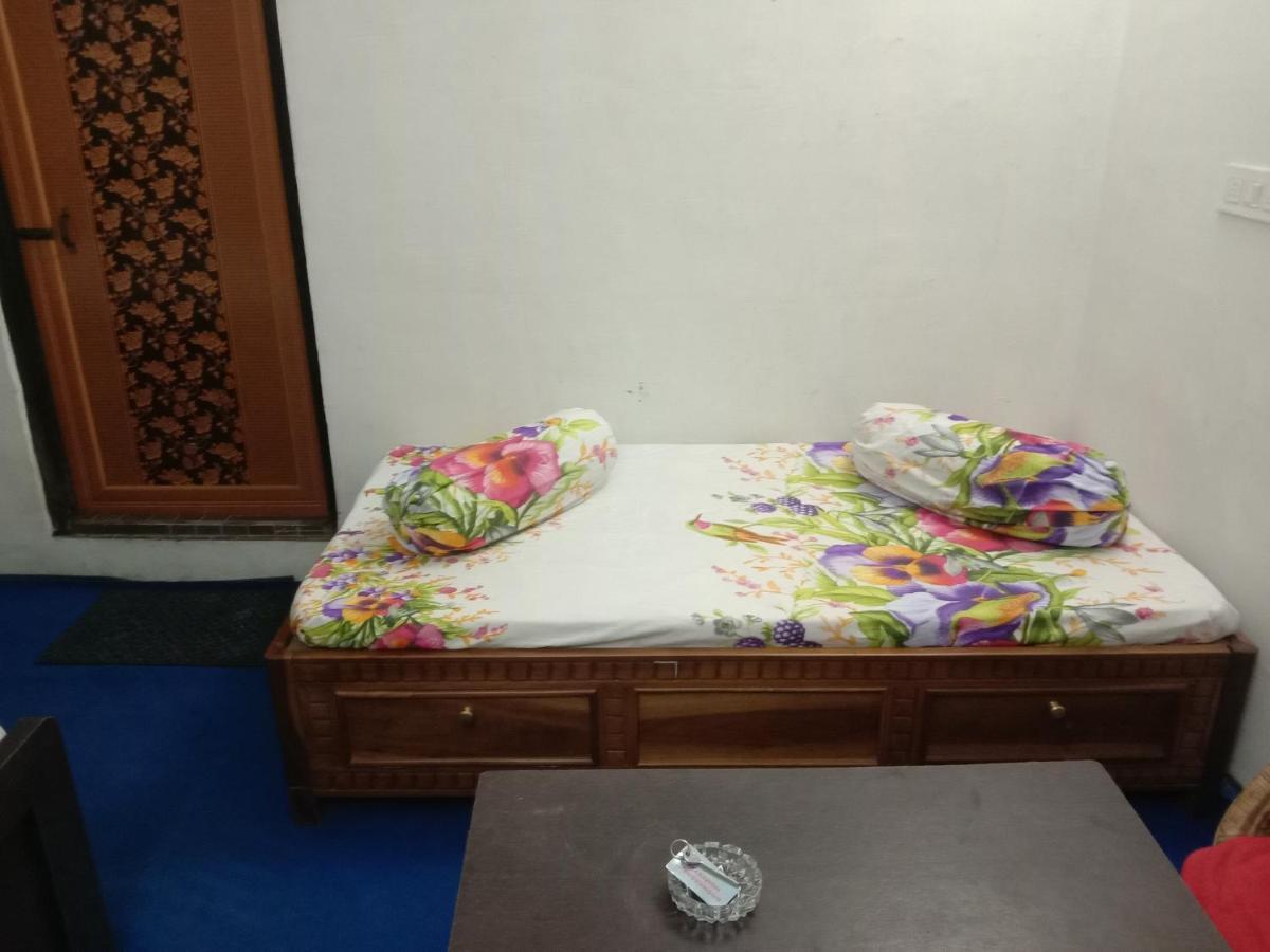 Goonkeshari Homestay *